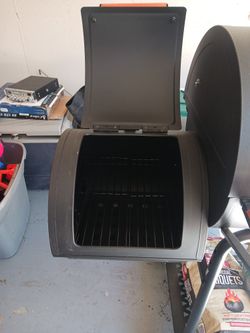 Royal Gourmet Grill With Smoker