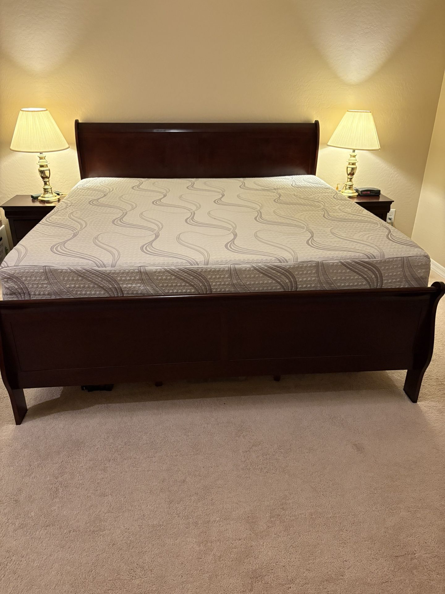 King Size Bedroom Set With King Mattress/Spring Box,  Chest, Dresser, Two Night Stands And Lamps