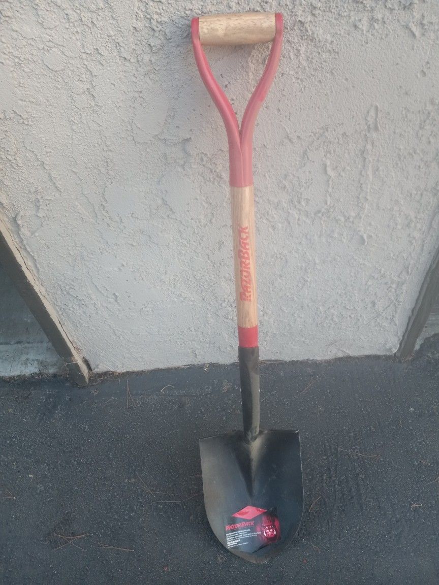 Razorback Shovel 30"