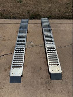 Pair of 78 inch folding aluminum loading ramps