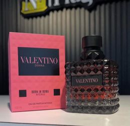 Valentino Donna Born in Roma Intense