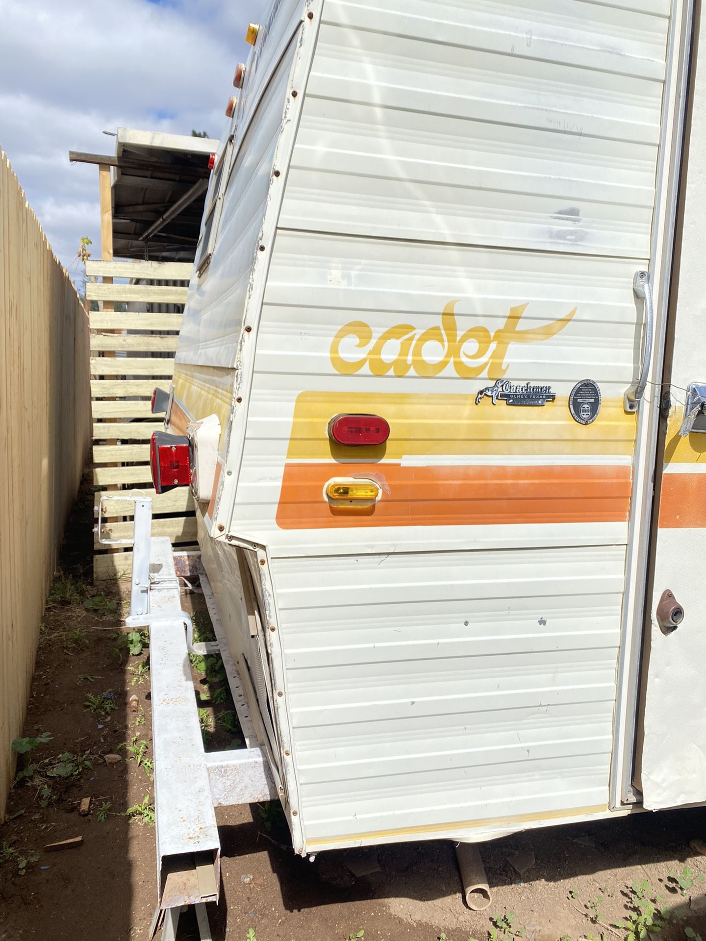 Coachman Cadet Camper for Sale in Glendale, AZ - OfferUp