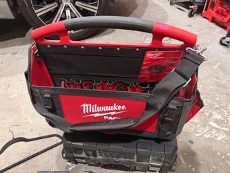 Milwaukee PACKOUT 20” Tool Tote 48-22-8320 – NEW/LIKE NEW