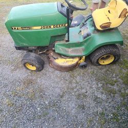 John Deere Riding Mower