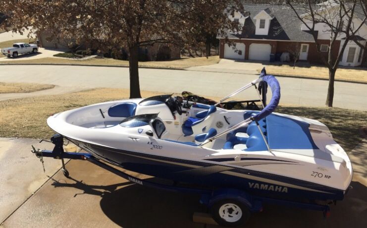Yamaha LX2000 Jet Boat