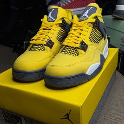 Jordan 4 Lightning