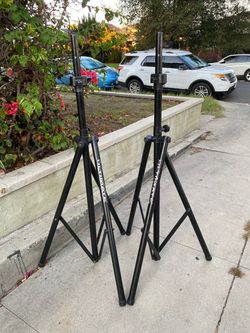 DJ ULTIMATE STANDS