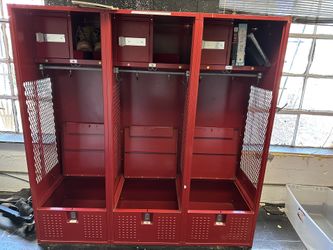 7 Open Gear Metal Red Sports Locker