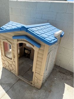 Kids playhouse