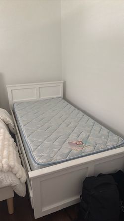 Twin mattress