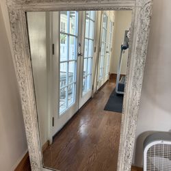 Unique mirror