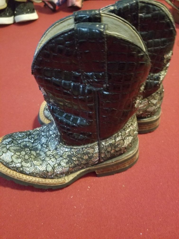 Girls size 11 Ferrini glittery lace Boots look new