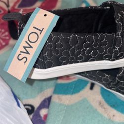 New Girl Toms 