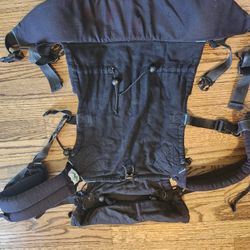 Buzzidil Baby Carrier Black