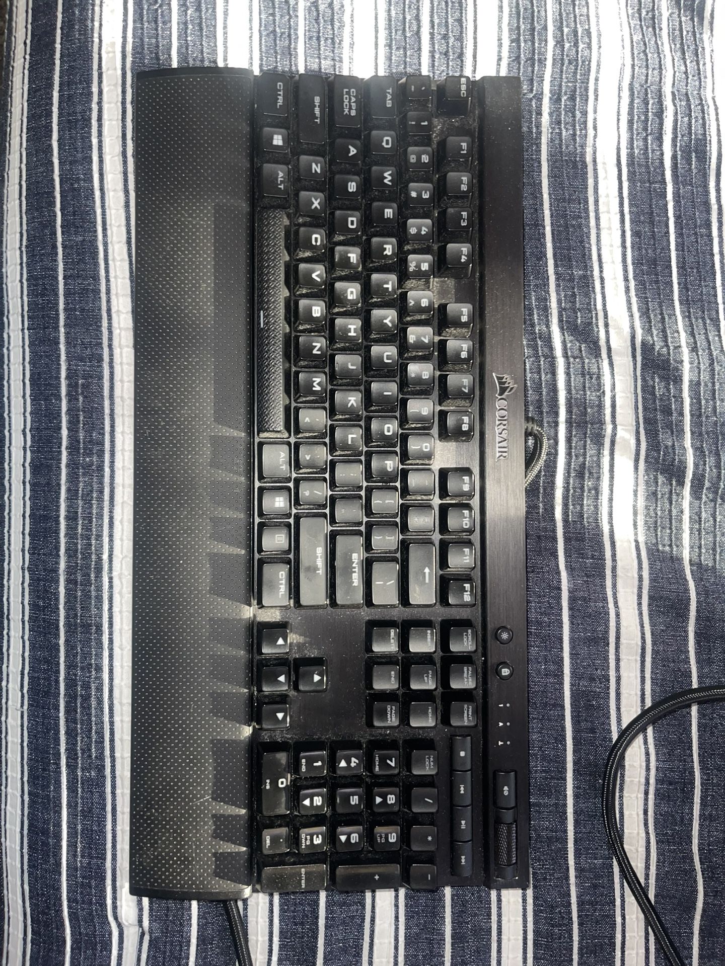 K70 Lux Keyboard Corsair