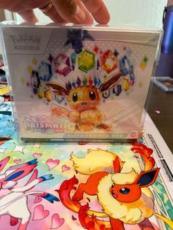 Pokémon Scarlet & Violet Prismatic Evolutions Elite Trainer Box