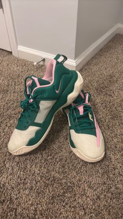 Nike Giannis Immortality 3’s size 10.5 mens