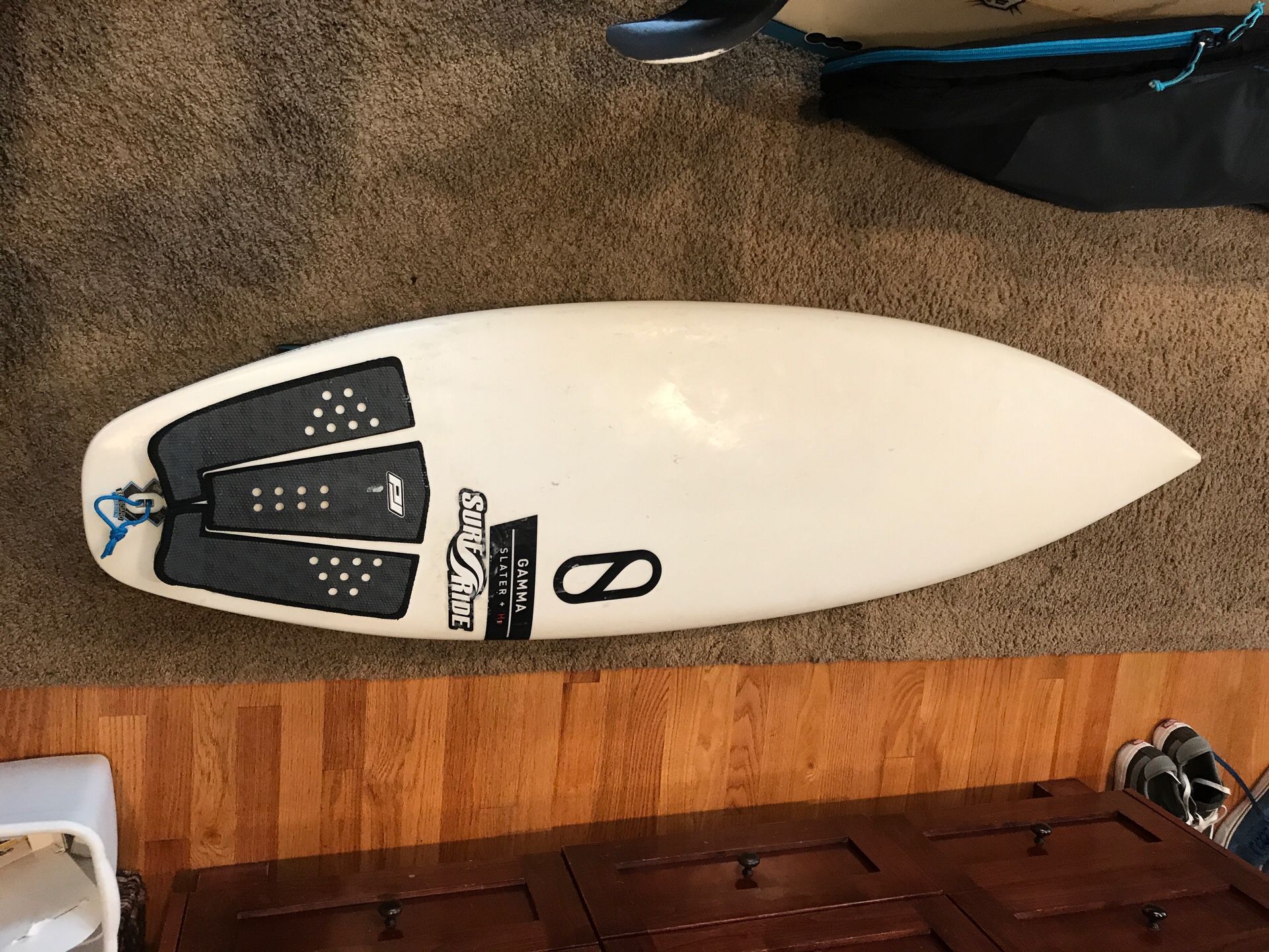 Slater designs surfboard 5’6