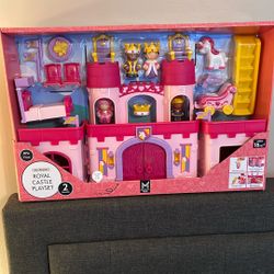 16 Piece Royal Castle Playset With 2 Sounds - New