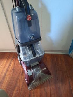 Hoover Carpet Cleaner. With attachments