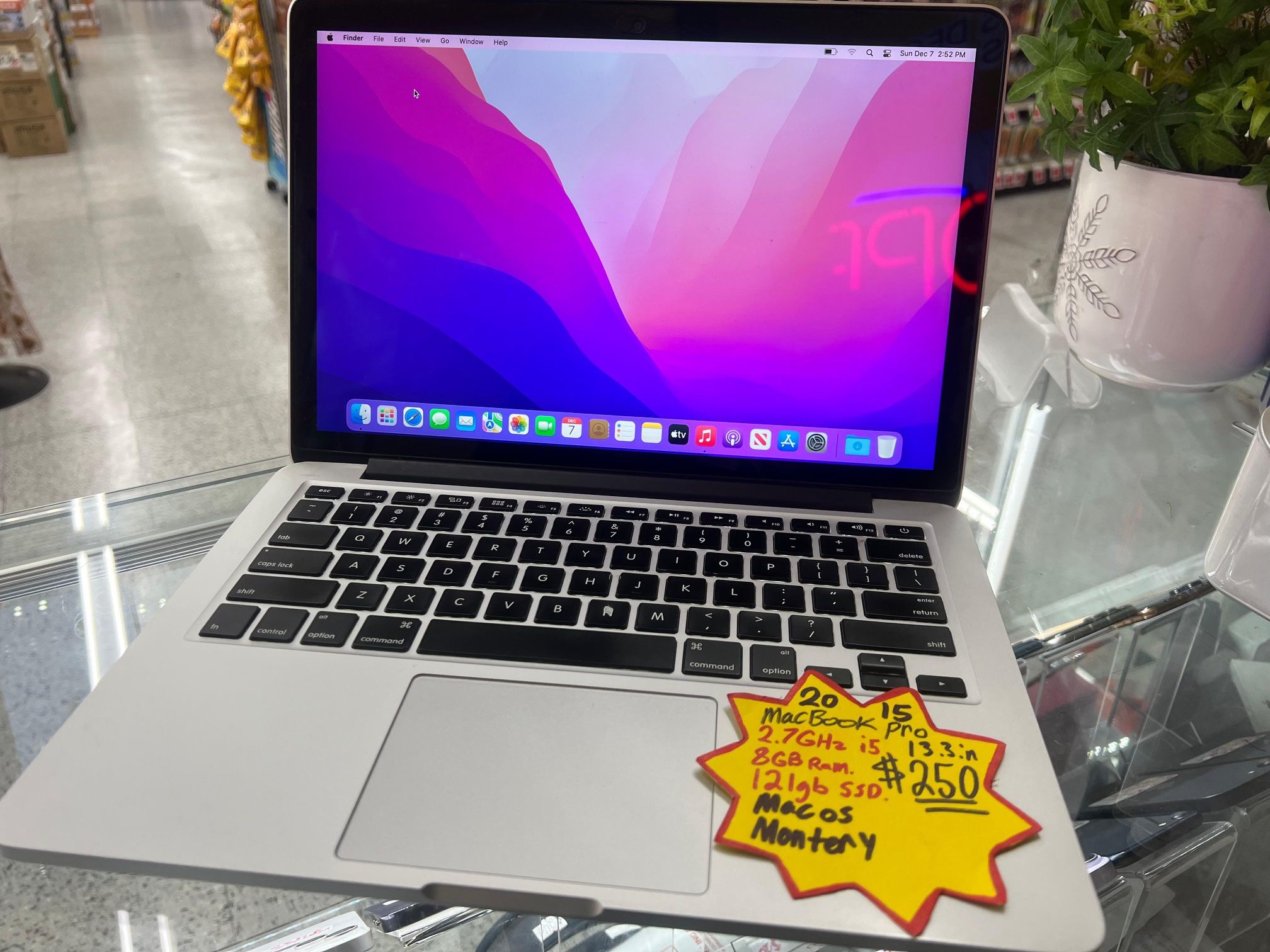 MacBook Pro 2015 13 Inch 8gb