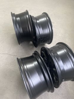 Jeep Gladiator Factory 17" Black Wheels - Set of 4