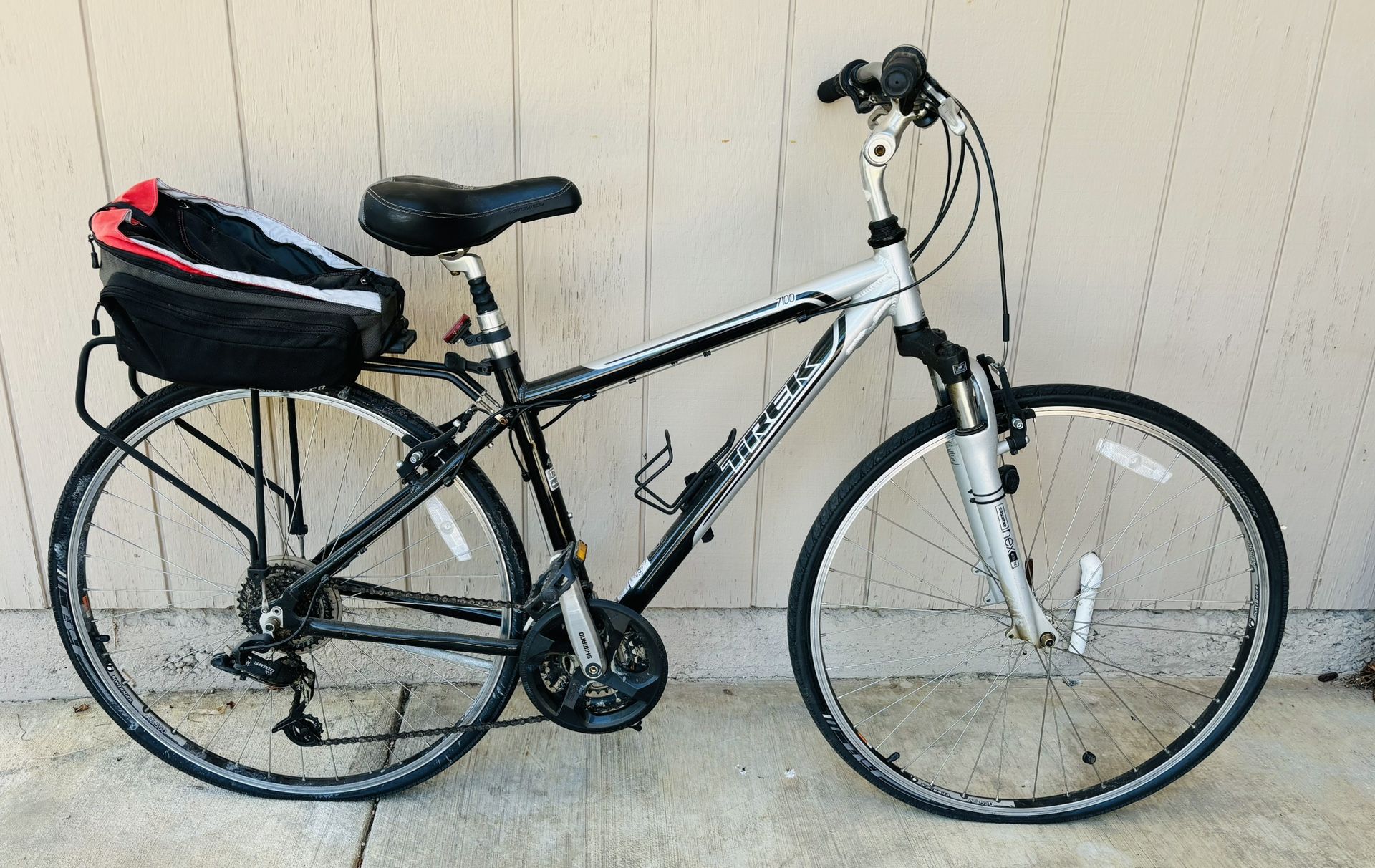 Trek 7100  Aluminum Bike 27”