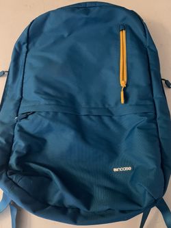 INCASE Nylon 19" X 14" Fur line BackpackLaptop Bag