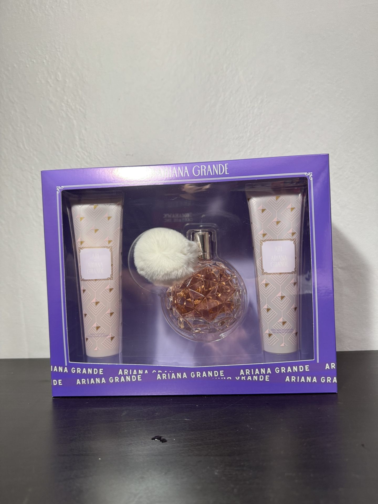 Ariana Grande Perfume