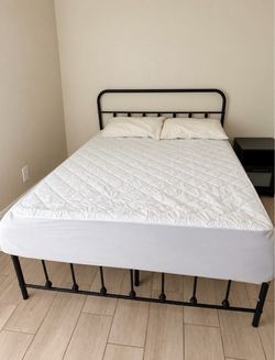 Full Size Metal Bed Frame