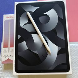 Apple iPad Air 5th Generation (M1 Chip) 64GB with Box, Pen And Keyboard 