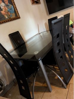 Mesa de comedor / dinning table
