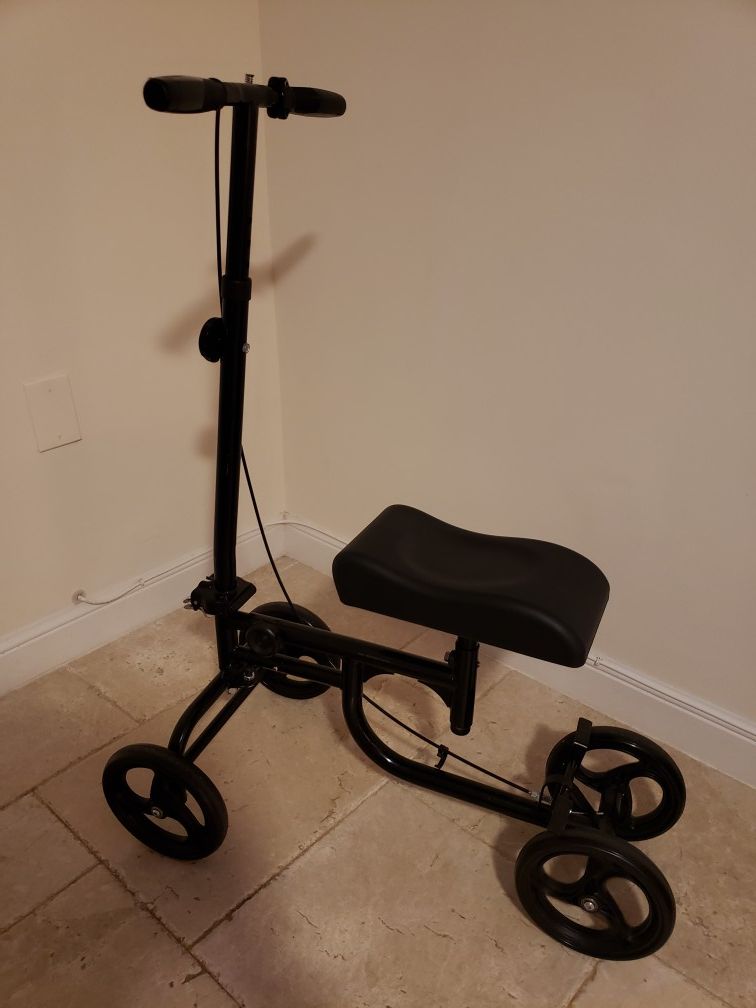 Knee scooter