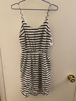 Old Navy Dress XS - New With Tag