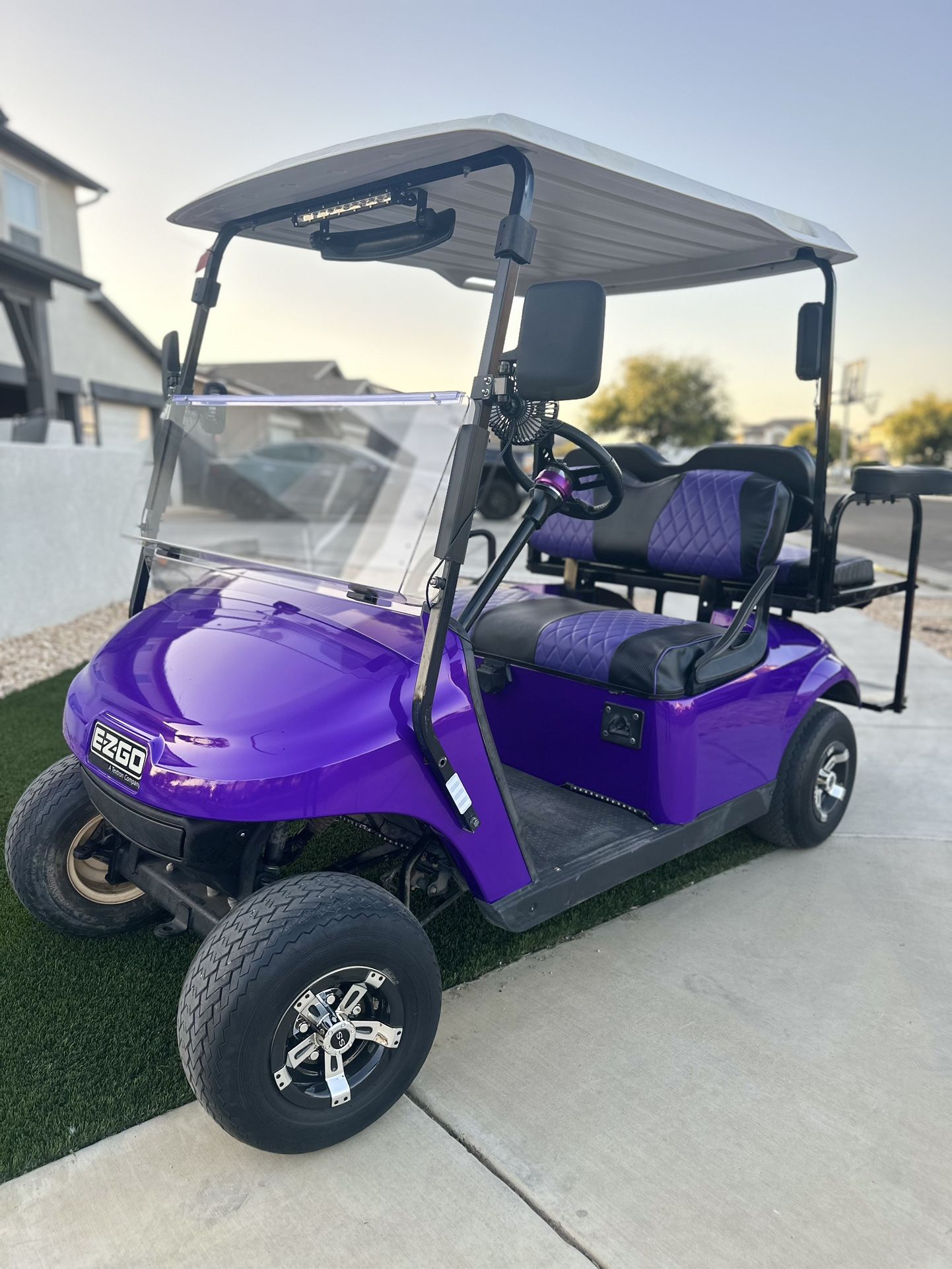 E-Z-GO Golf Cart W/48v Lithium Battery