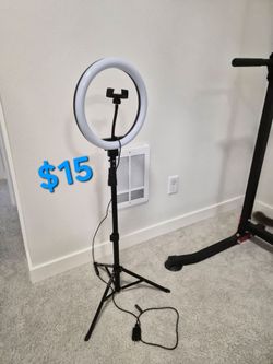 Ring light tripod
