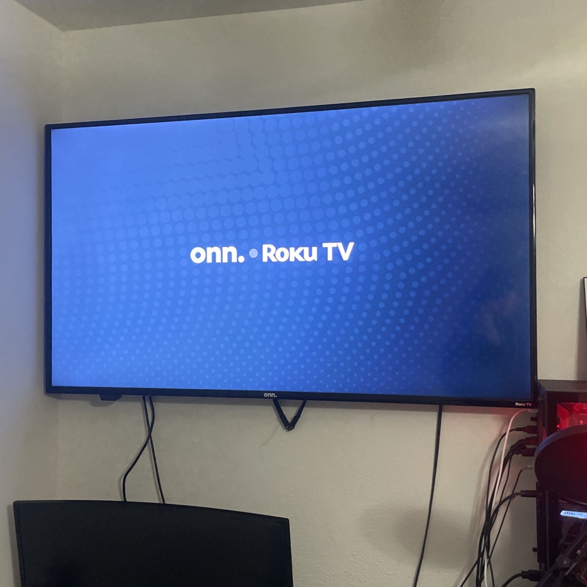 onn. 50” 4k Roku smart TV