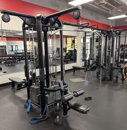 LIFE FITNESS SIGNATURE MJ8 JUNGLE GYM! READY FOR PICKUP OR DELIVERY!!