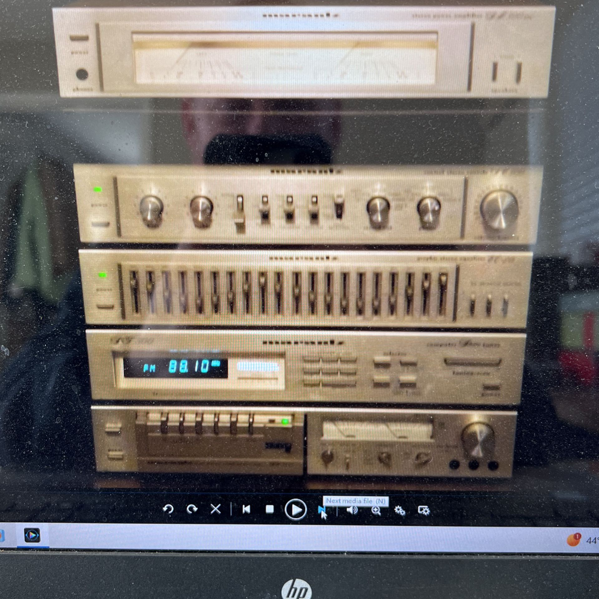 Marantz Stereo System With Lrg Cabinet 