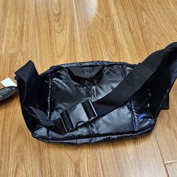 BRAND NEW SUPREME MESSENGER WAIST BAG BLACK SHOULDER BAG
