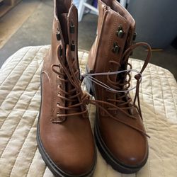 Brand New Boots Size 7 