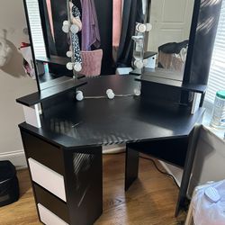 Vanity Desk W/ Mirror 