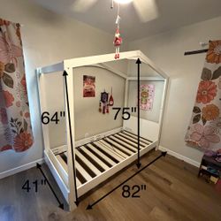 Child's Canopy Bed
