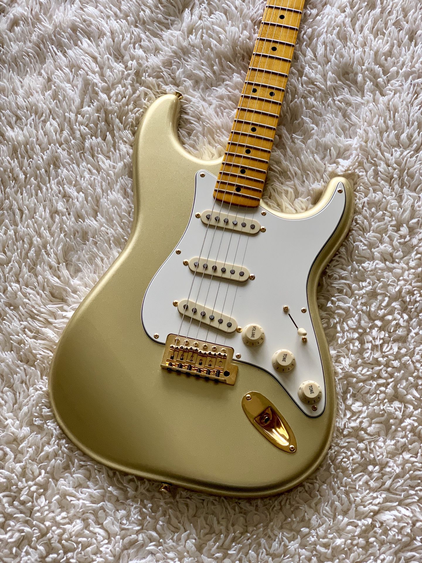 Fender Squier Classic Vibe 60th Anniversary Stratocaster Aztec Gold Electric Guitar