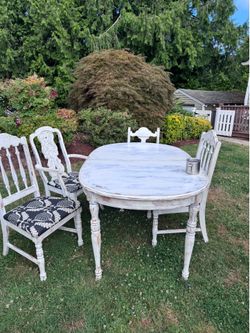 Dining Room table and 6 chairs