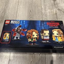 LEGO 40879 BrickHeadz Stranger Things Eleven, Max, Demogorgon and Holly Figures
