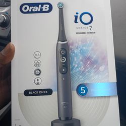 Oral-B iO Series 7 (Black Onyx)