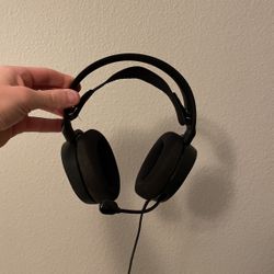 Steel Series Arctic Series 5 Headphones With Little Mixer