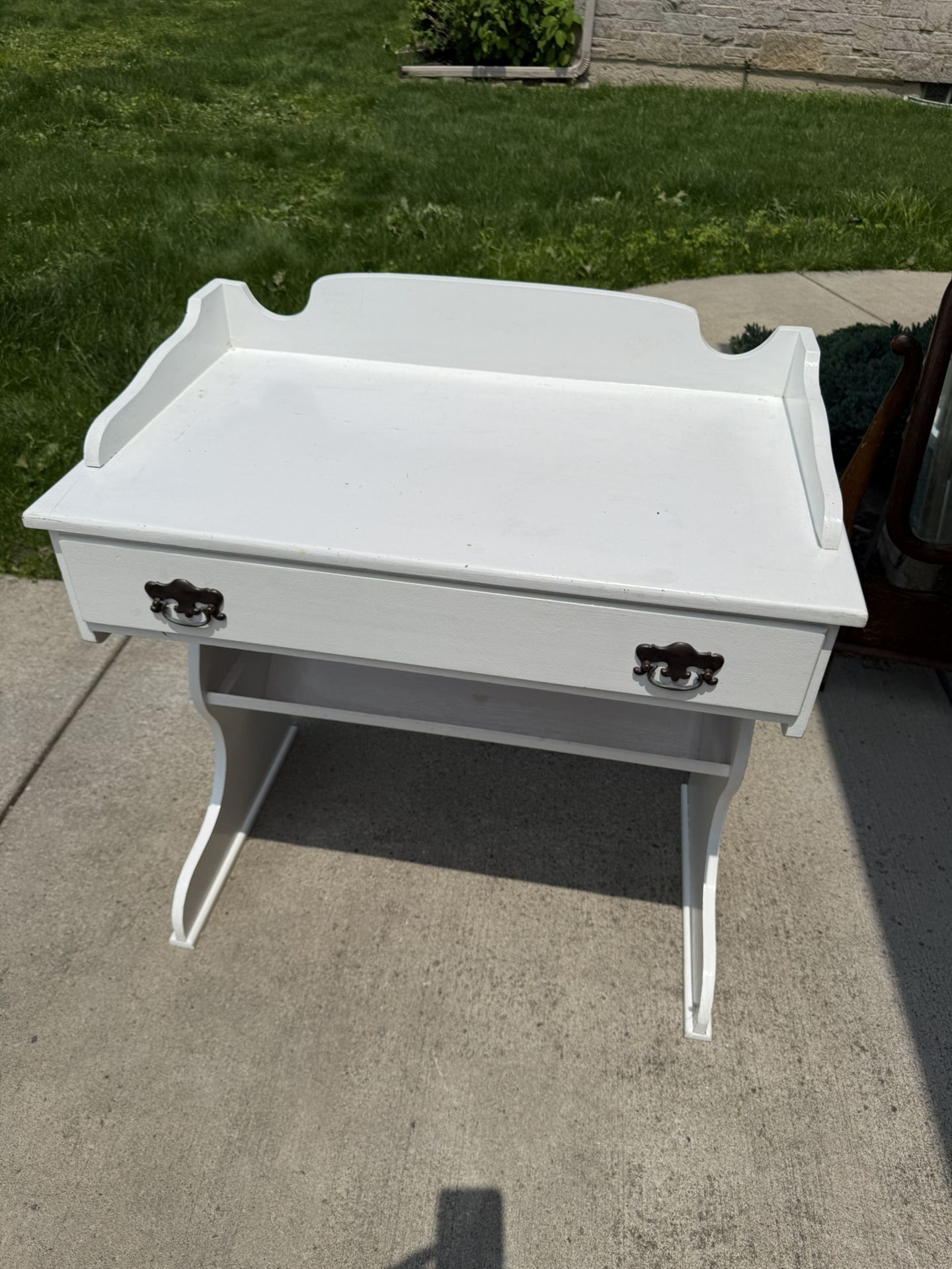 White Wood Desk
