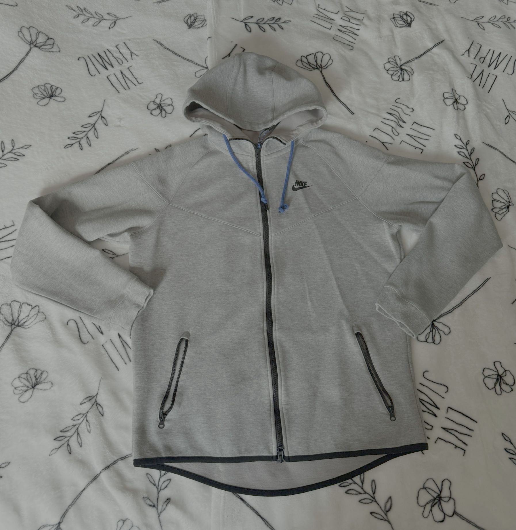 Nike tech